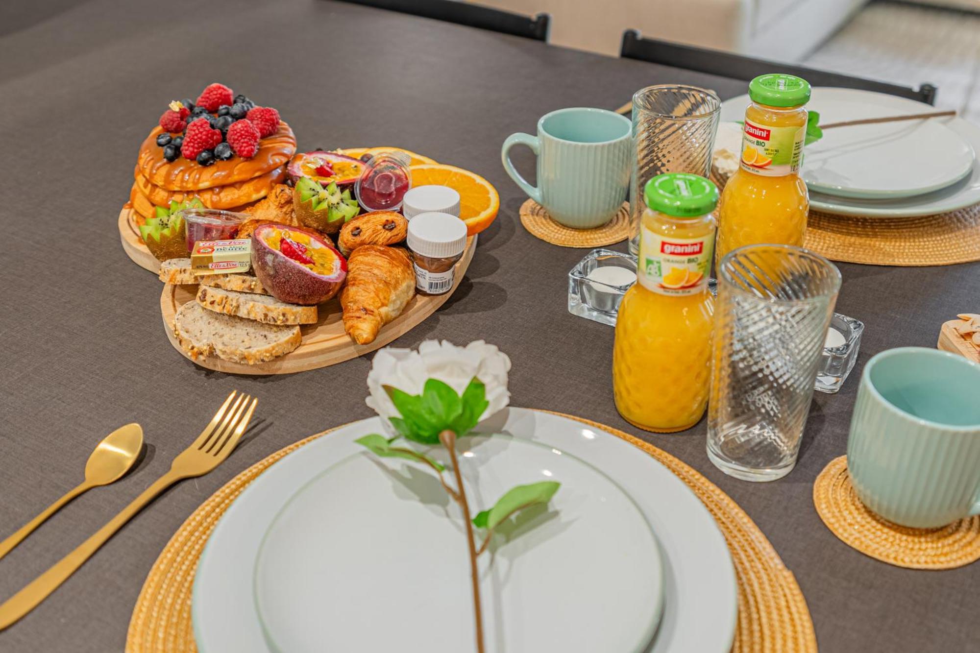 Apartament Luxury Cinephile - Netflix - 2 Balcons - Garage Prive - Minibar Grenoble Zewnętrze zdjęcie